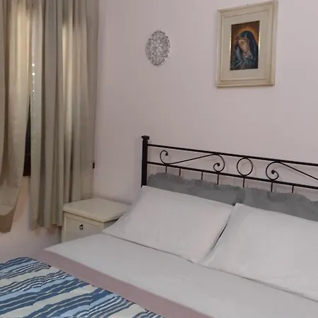 La Petite Maison *